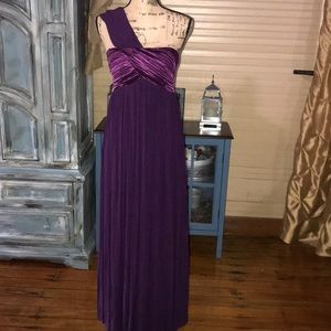 NWT Beautiful purple formal dress